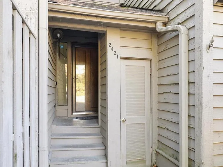 2421 Dove Pl #2421 — Photo 5