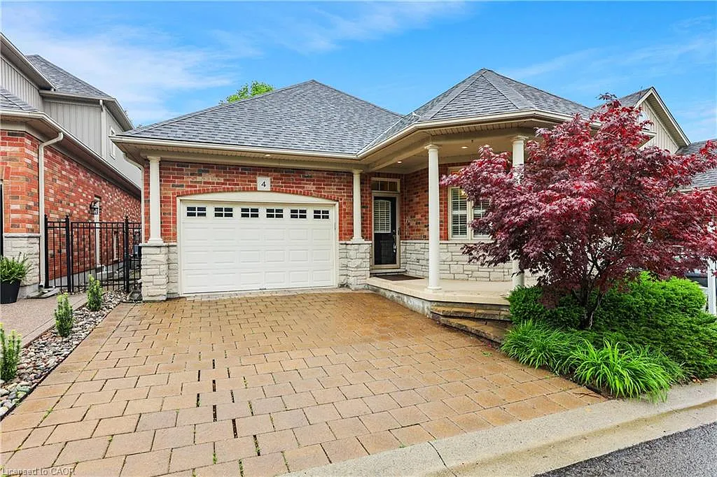 8 Muscat Dr #4 photo 1
