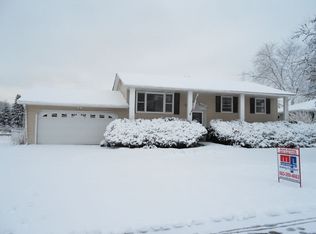 2709 E 37th St, Davenport, IA 52807