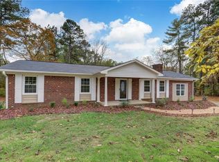 2610 Gumtree Rd, Winston Salem, NC 27107