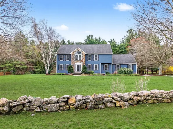 4 Stewart St, Hopkinton, MA 01748