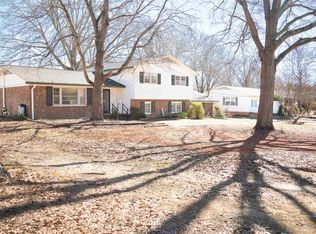 16 Dexter Dr, Taylors, SC 29687