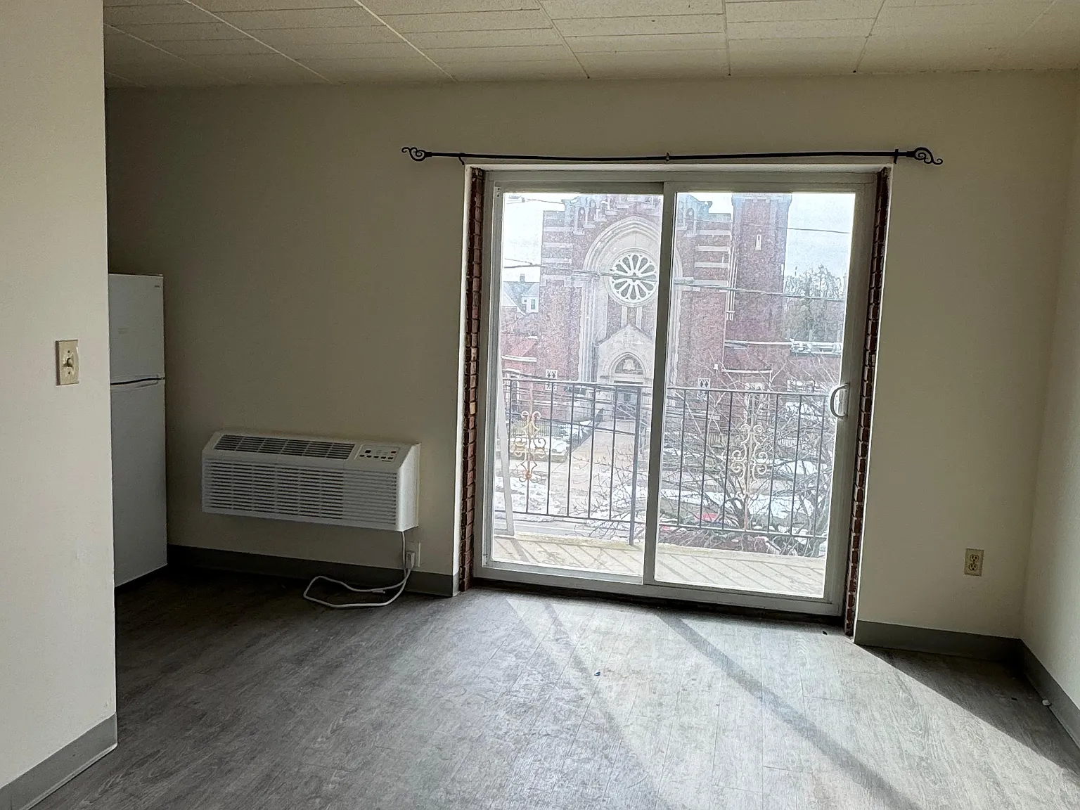 Studio, 316 sqft, $1,300 — Photo 2