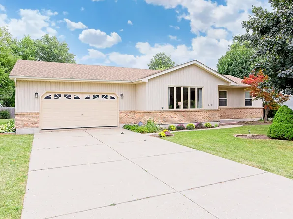 2403 Matthew Pl, Zion, IL 60099