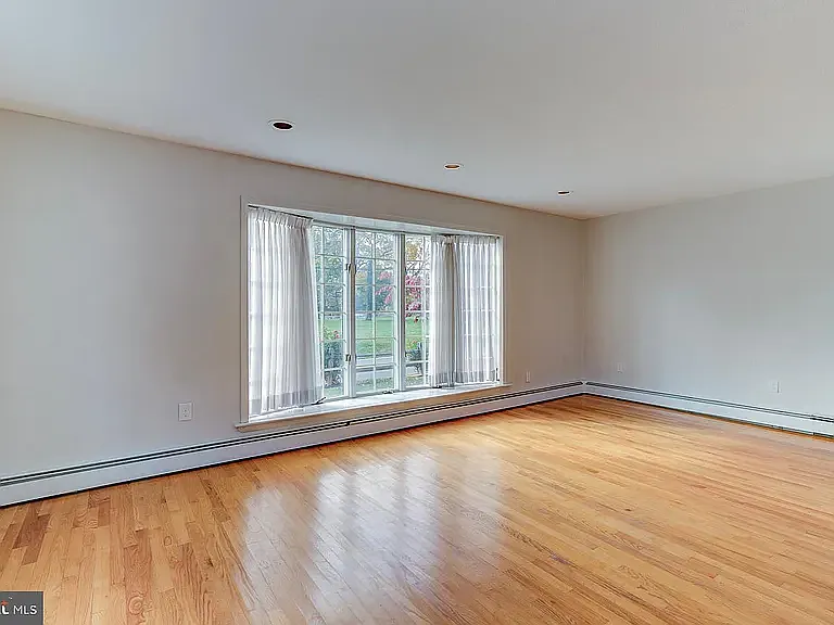 106 Middleboro Rd — Photo 31