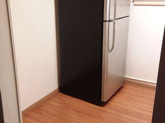 3rd image of 400 N Colorado Ave #2