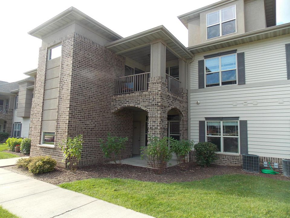 1st image of 3053 W Drexel Ave Unit 107