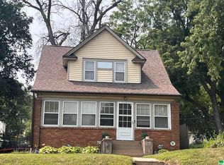 2759 Court St, Sioux City, IA 51104