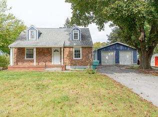1 Sutherland Dr, Glenville, NY 12302