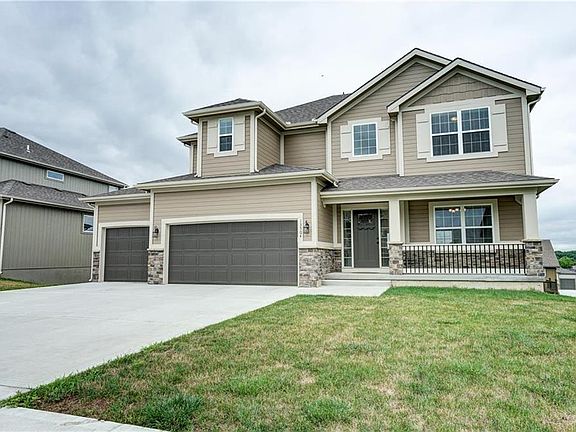 2nd image of 13504 Forest Oaks Dr