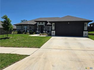 7802 Golden Dr, Killeen, TX 76542