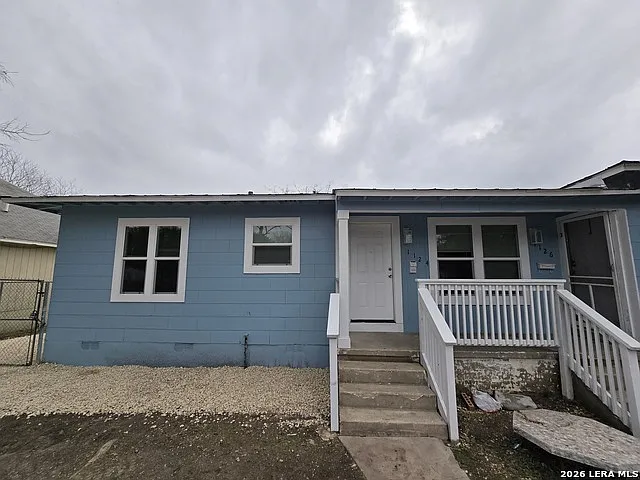 1124 Fenfield Ave — Photo 1