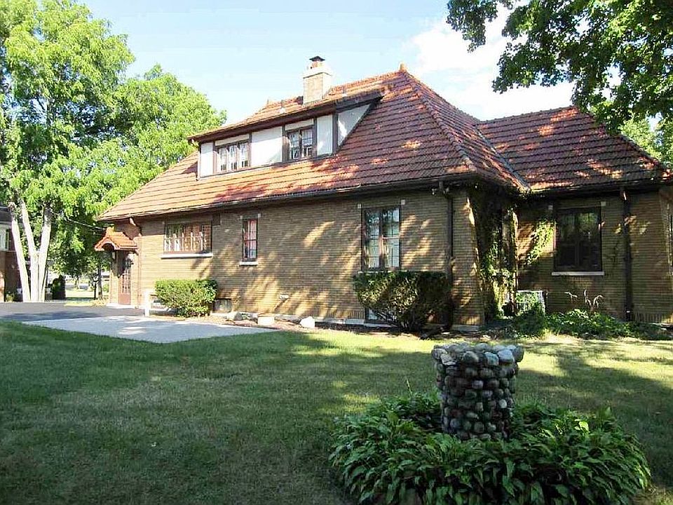 2nd image of 1630 Blackhawk Blvd
