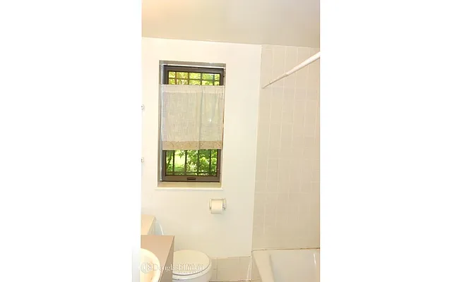 Rented by Douglas Elliman | media 17