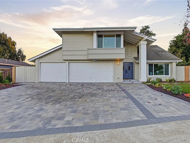 25302 Neptune Dr — Photo 2