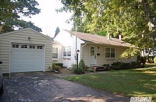 1st image of 92 Woodlawn Ave
