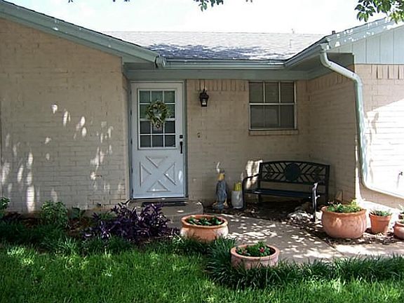 2nd image of 436 Arwine Dr