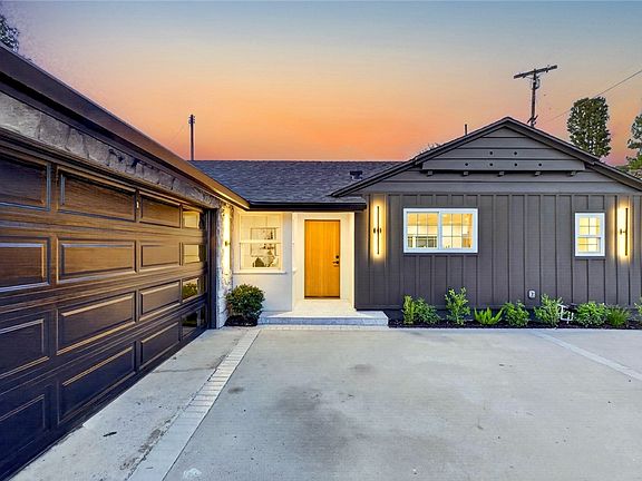2nd image of 10211 Roscoe Blvd