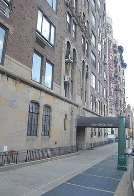 Sold by Roxann Realty LLC | media 23