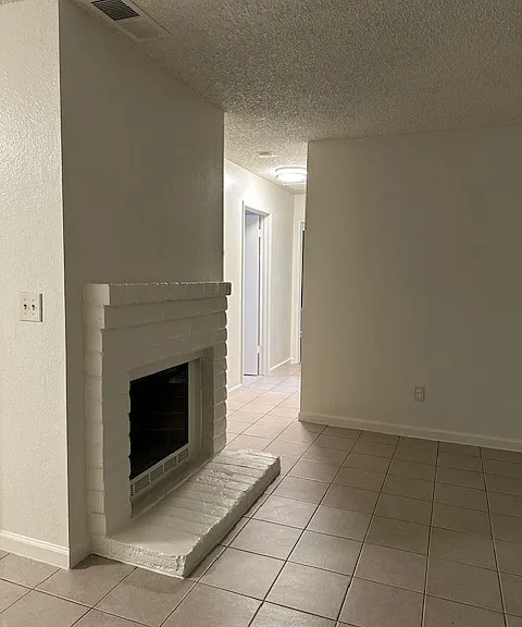 9542 Bancroft Way — Photo 3