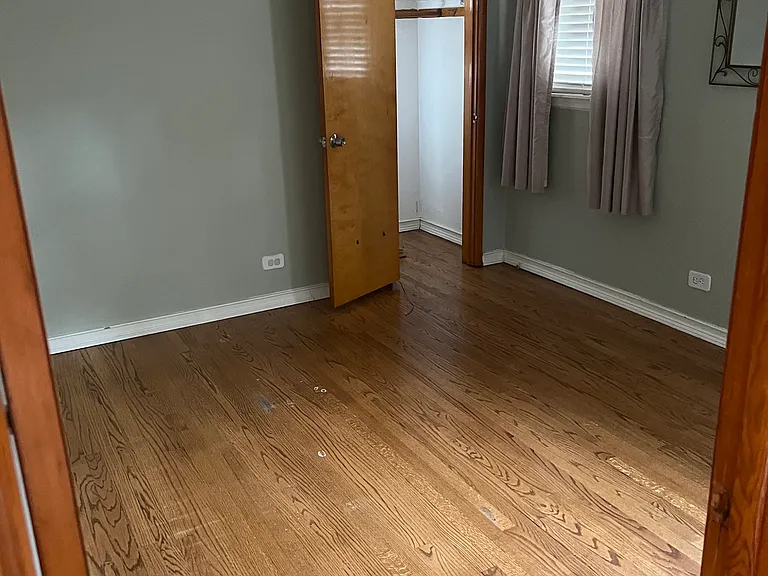 10837 S Christiana Ave — Photo 7