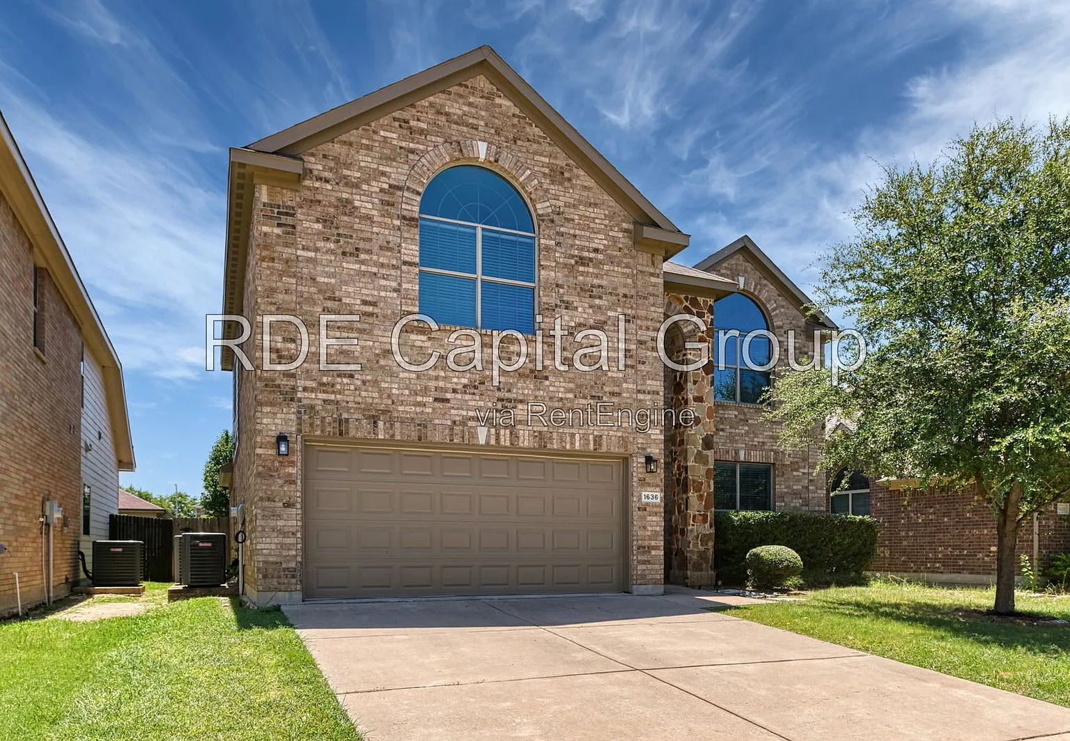 4 bed, 2.0 bath, 2448 sqft, $2,615 — Photo 2