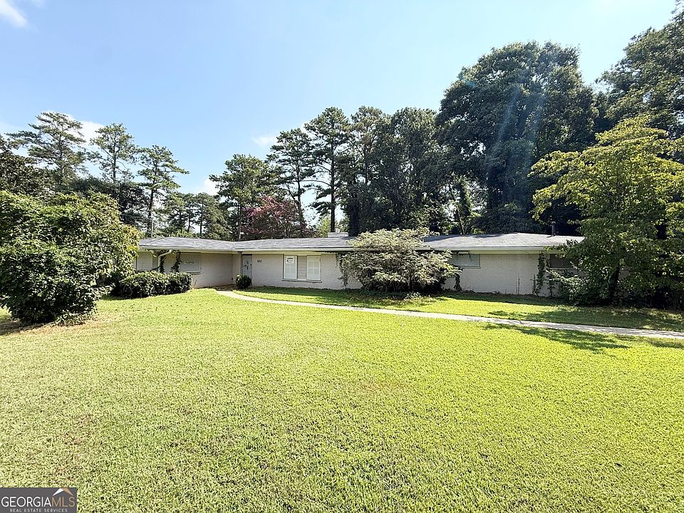 1st image of 802 Kenilworth Cir