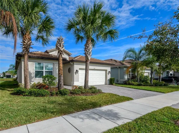 5122 Sierra Falls Ct, Wimauma, FL 33598