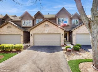 805 Millcreek Cir, Elgin, IL 60123