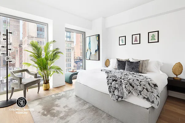 Sold by Coldwell Banker Warburg | media 6