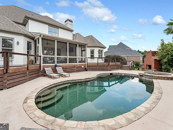 2nd image of 2645 Shumard Oak Dr