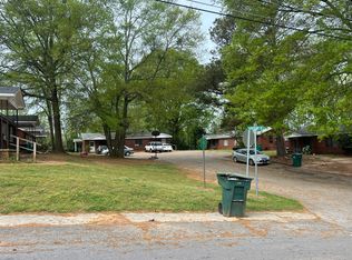 301 Paradise Ct, Greenwood, SC 29646