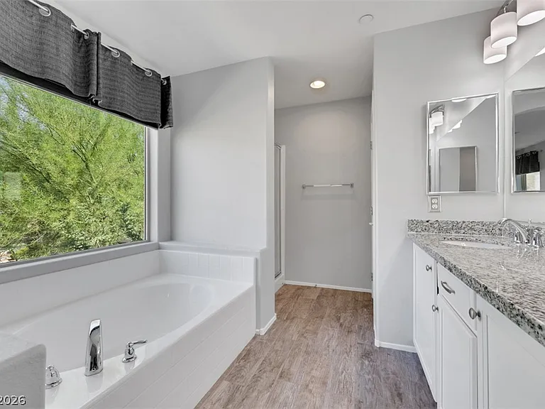 89 Sertata Ct — Photo 43