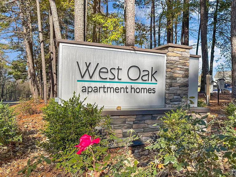 West Oak Apartments — Photo 36