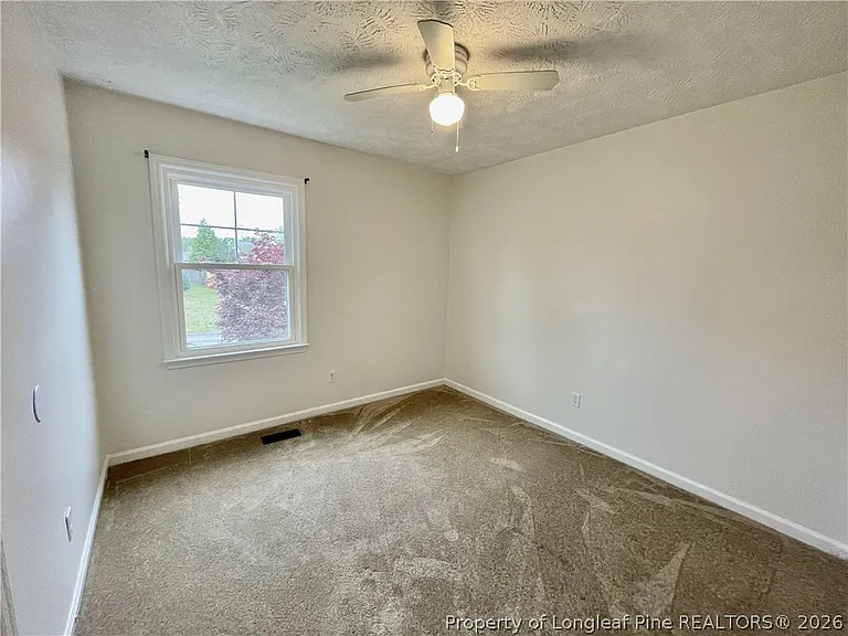 623 Daharan Dr — Photo 15