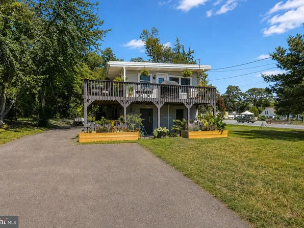 104 Price Dr, Little Egg Harbor, NJ 08087