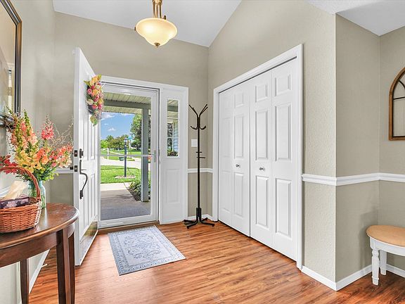 2nd image of 301 Spruce Dr