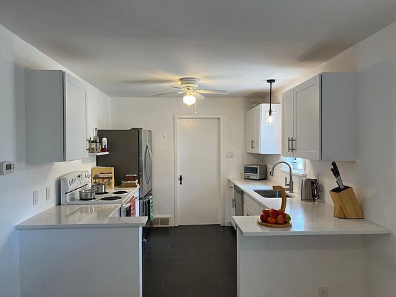 5th image of 2939 10th St