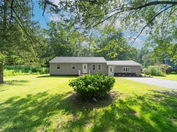 9541 Horseshoe Island Rd, Clay, NY 13041