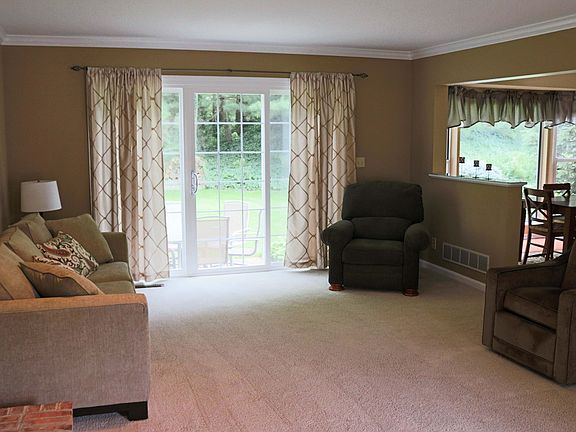 4th image of 2687 Carran Dr
