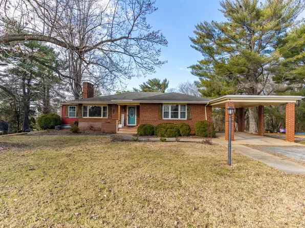 595 Old Plantation Dr, Lynchburg, VA 24502