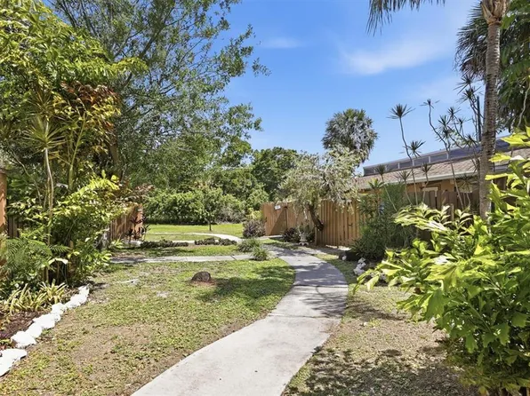 500 N Jefferson Ave #1, Sarasota, FL 34237