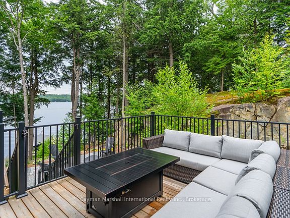 5th image of 2779 S Portage Rd