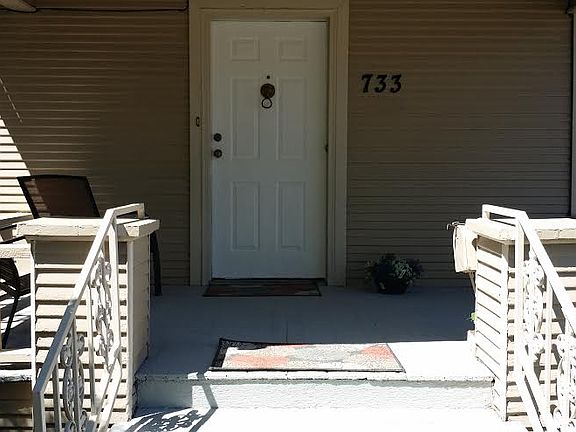 Spacious front porch