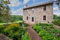 photo property thumbnail