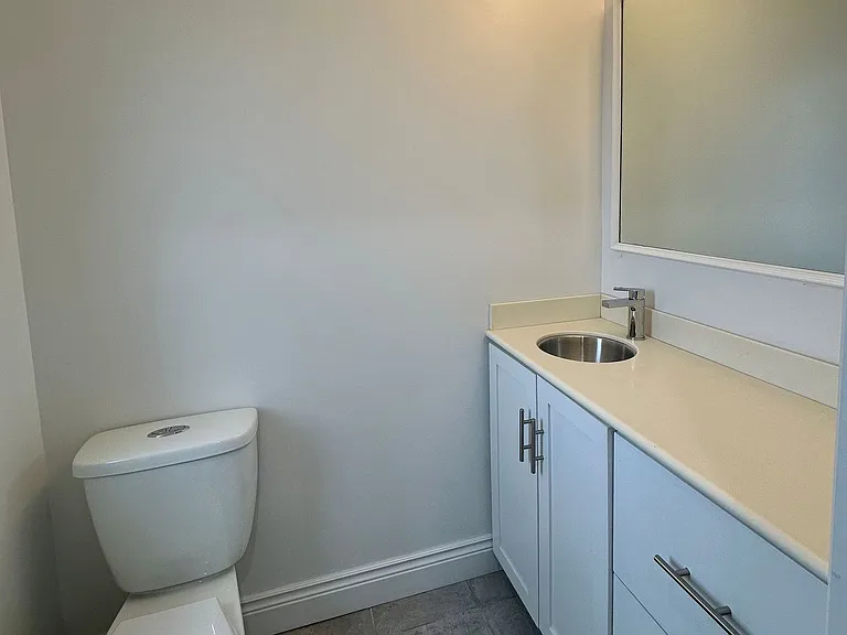 6 Lapp St #UPPER — Photo 17