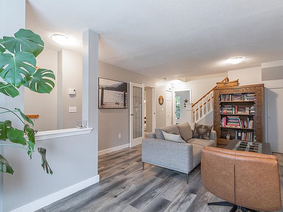 5th image of 12099 237th St #41