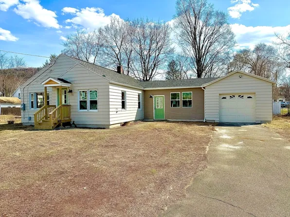 26 Mount Tom Ave, Easthampton, MA 01027