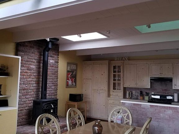 Dining table with leaf