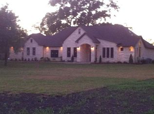 526 Winchester Trl, Angleton, TX 77515